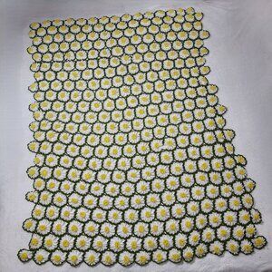 Vintage Handmade Crochet 3D Daisy Hexagon Flower Top Green White & Yellow